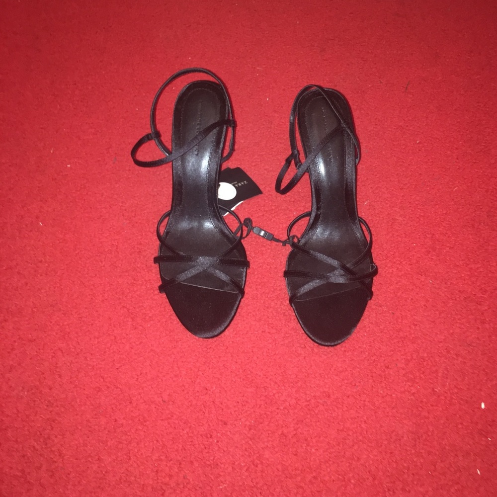Zara black heels 👠