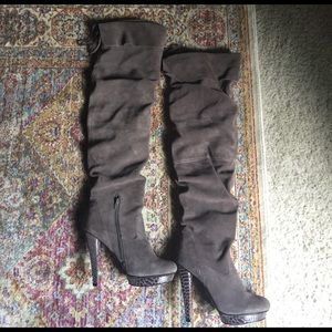 Over the knee Suede Boots