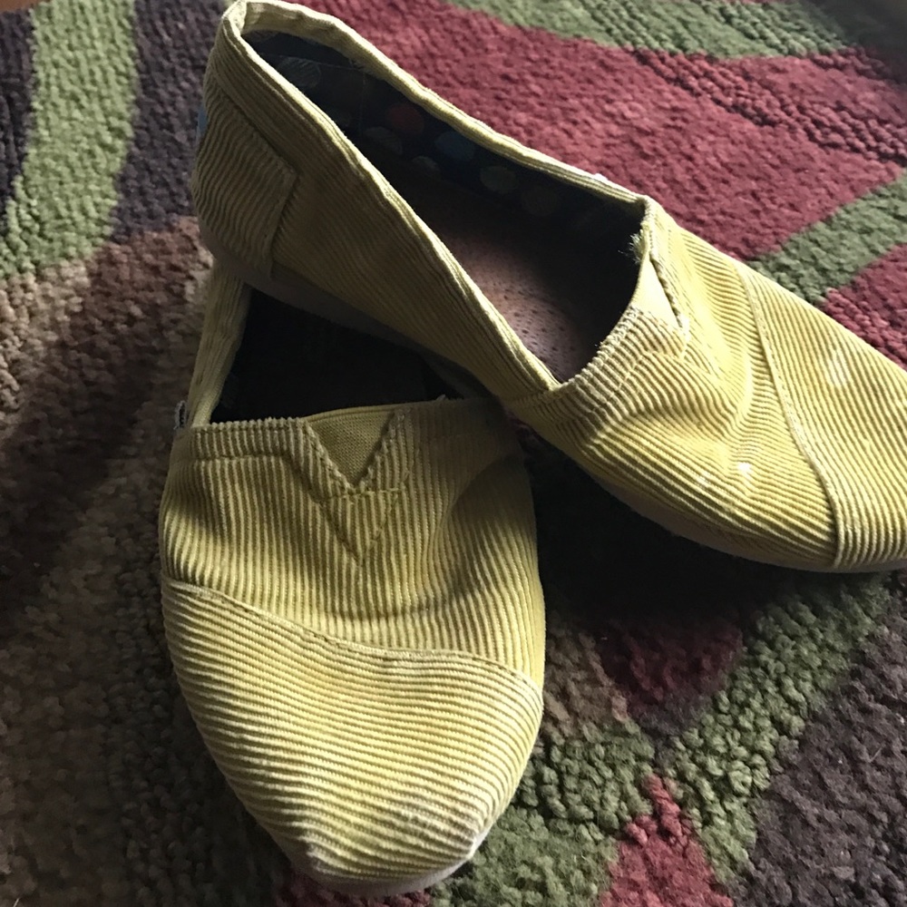 TOMS - Picture 2 of 6