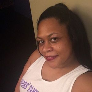 Meet your Posher, Latoya