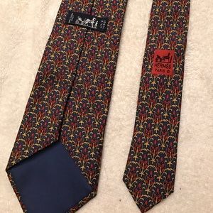 Beautiful Authentic Hermes Tie 100% Silk 7591 SA