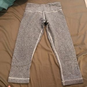 GUC Lululemon wunder under crop herringbone, sz 2