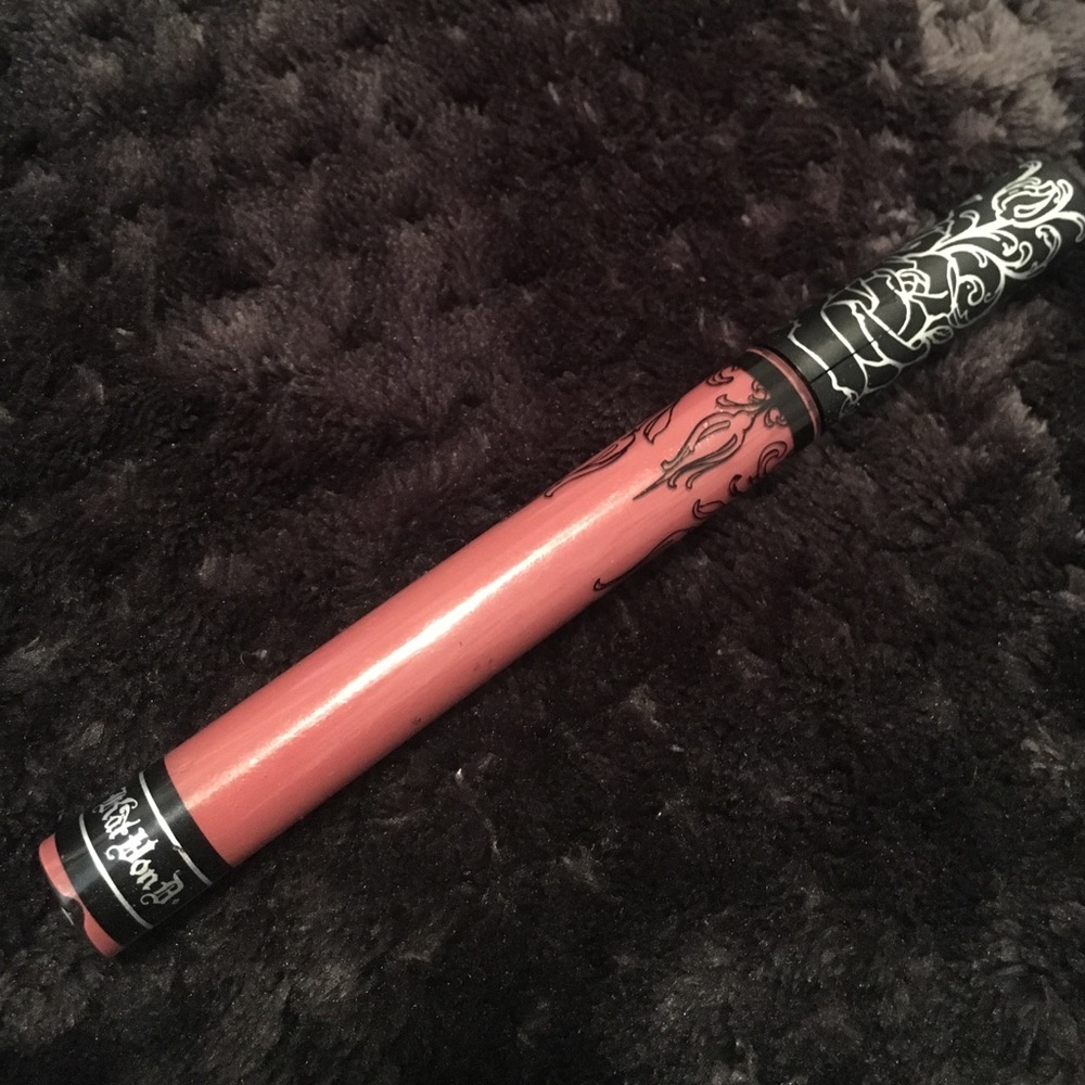 Kat Von D liquid lipstick in Lolita original