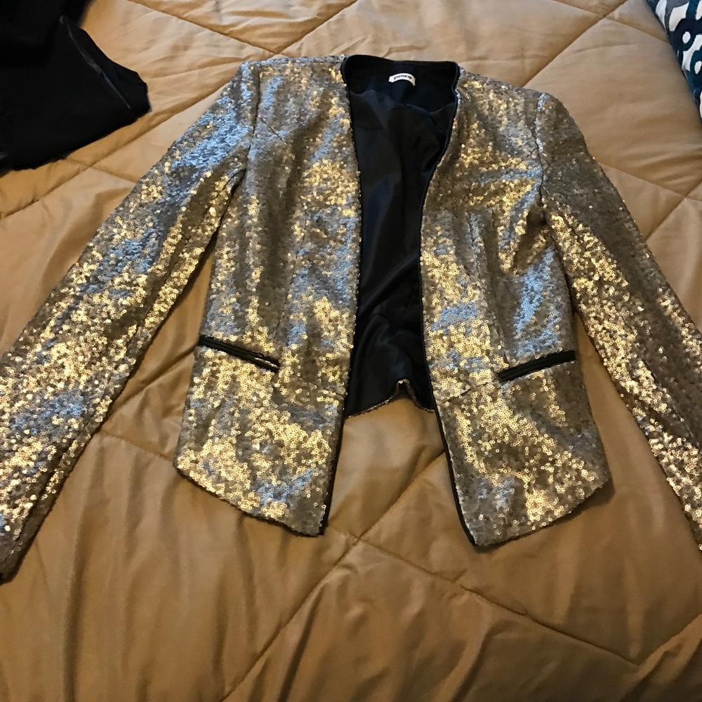 Sequenced blazer