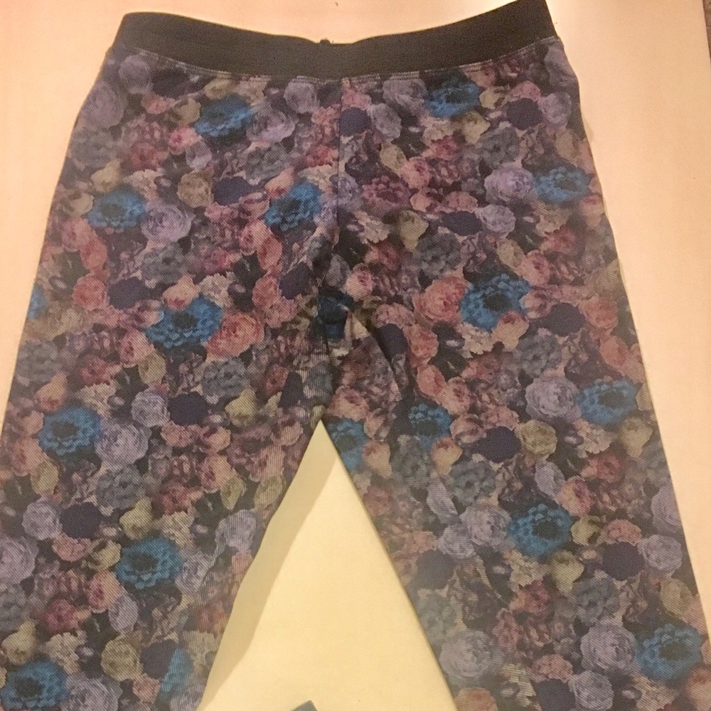 Floral Zara leggings.