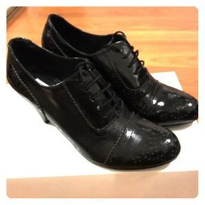 Gently used Steve Madden heels in 7M.