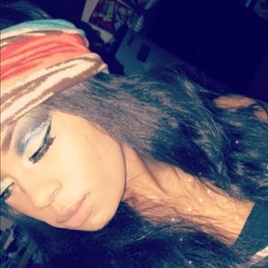 Meet your Posher, Joi