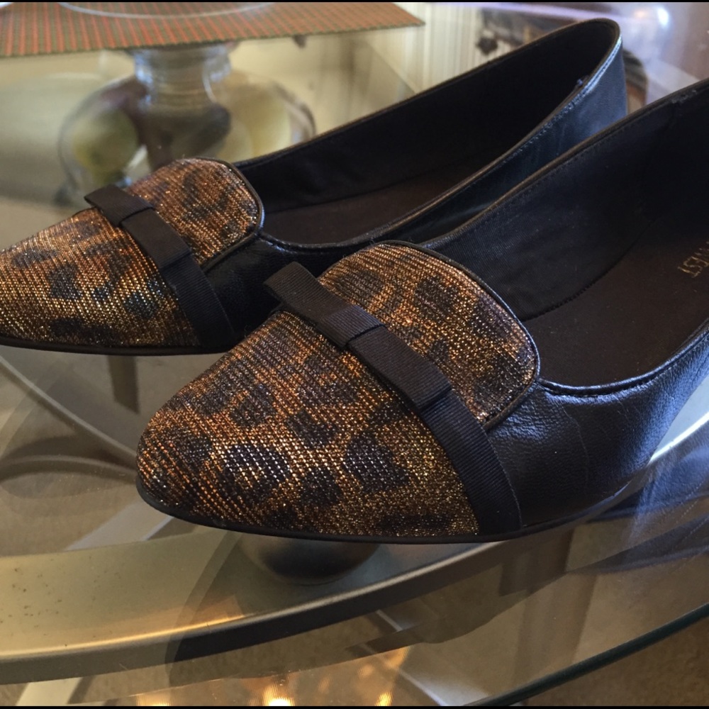 Gorgeous Nine West Leather Flats