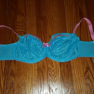 Cleo Lily  32DDDDD 32FF (UK) 32H (US)