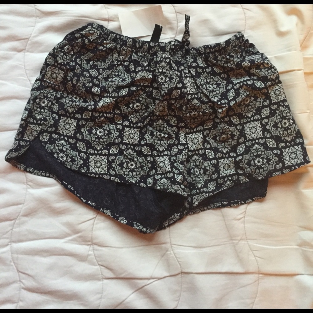 Blue/white Shorts