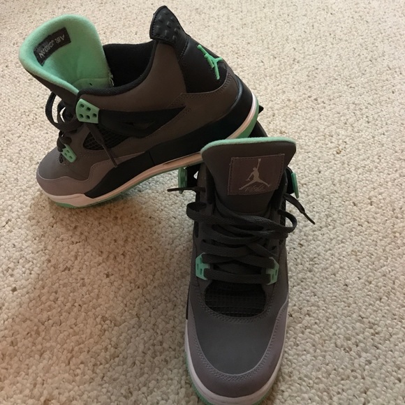 Nike Air Jordan Green Glow - Picture 2 of 3
