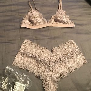 Victoria's Secret bralette and panty (nwt) set