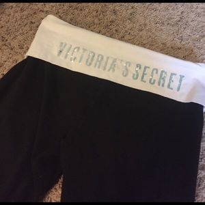 Black skinny yoga pants