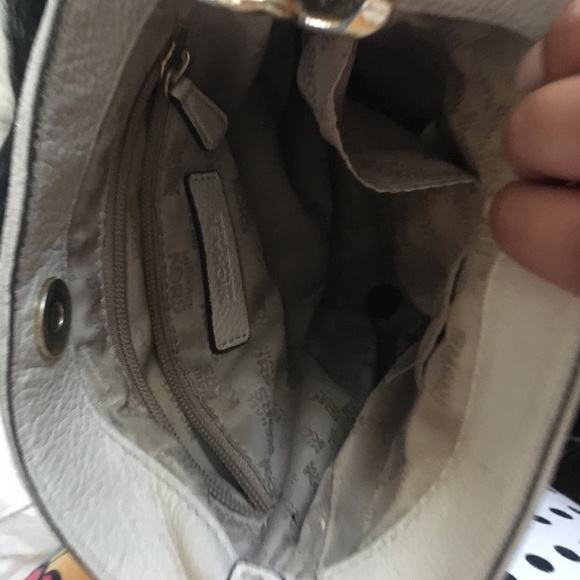 Michael Kors Tan Large Crossbody - Picture 4 of 6