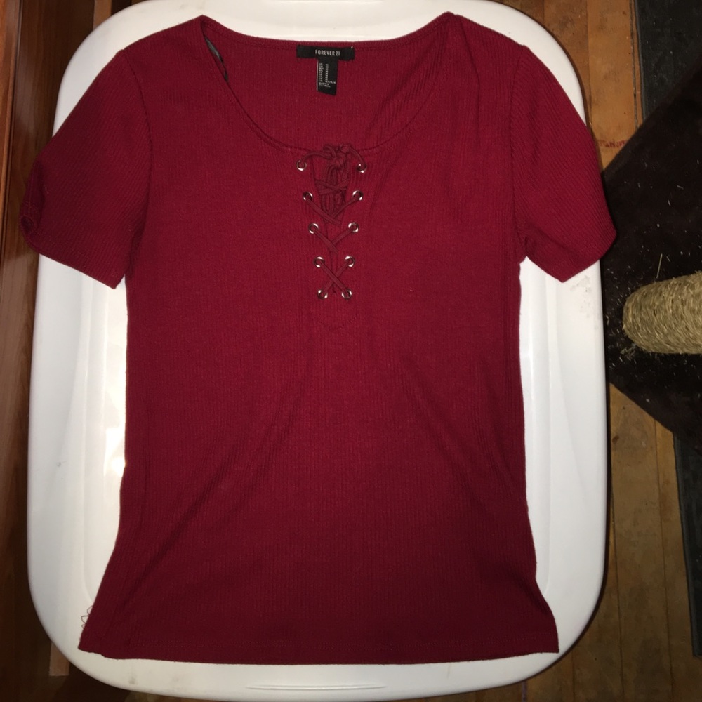 Ribbed lace-up tee