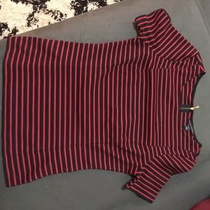 BANANA REPUBLIC TEE WITH ZIP BACK