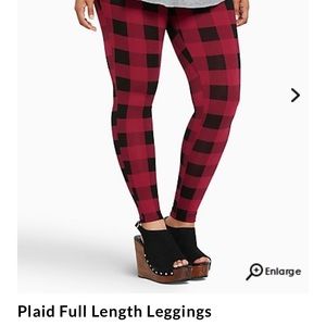 Torrid Plaid leggings NWT.