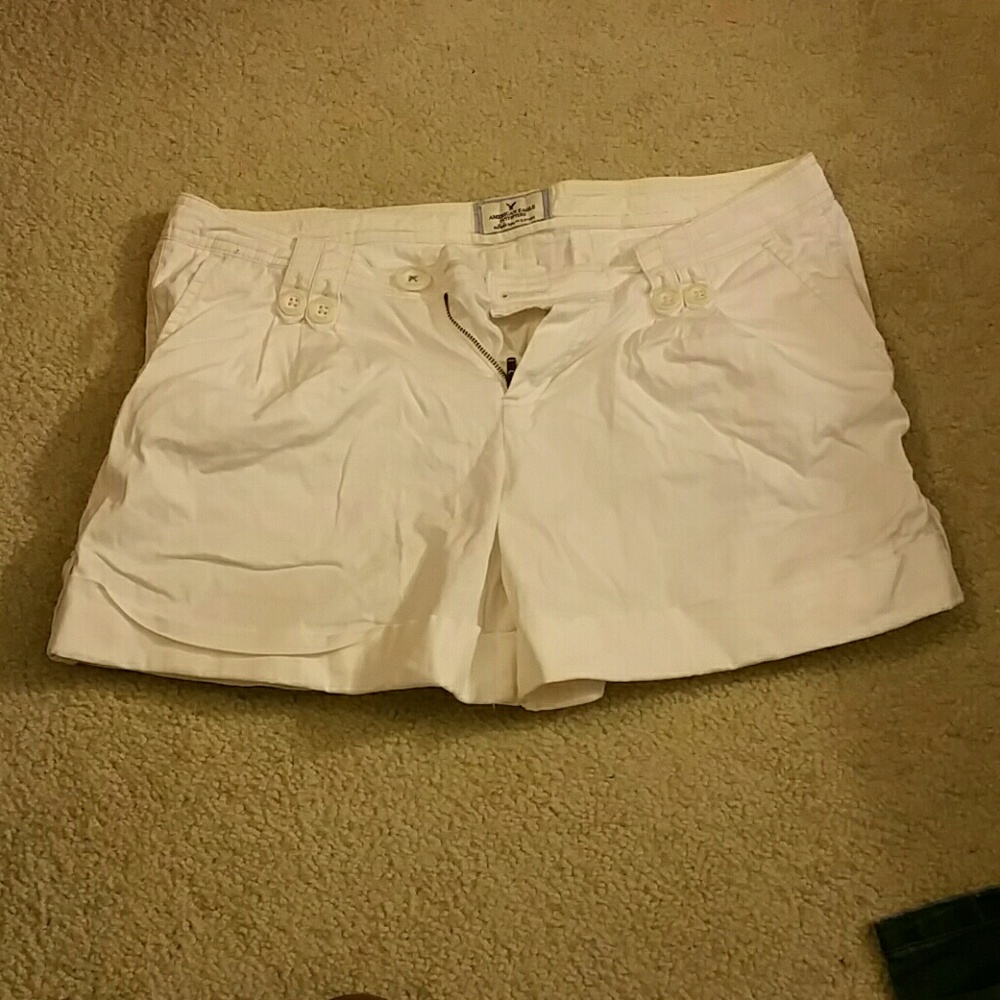 White American Eagle shorts size 8