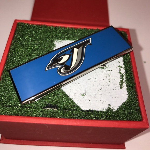 TORONTO BLUE JAYS MONEY CLIP - Picture 2 of 4