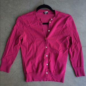 VGUC magenta J Crew cardigan. Sz S.
