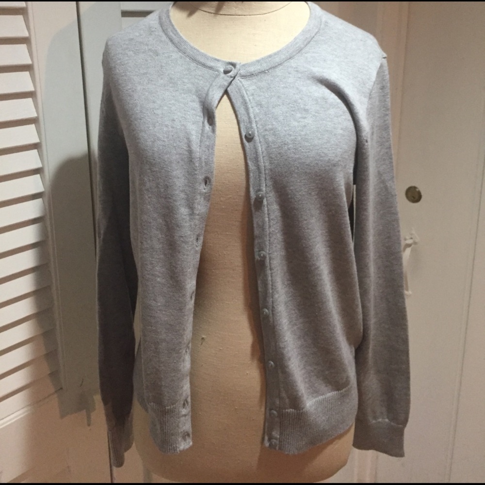 H&M basic grey cotton cardigan.