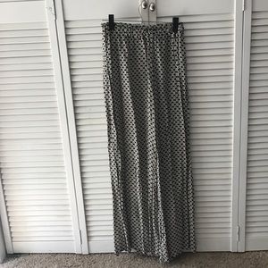 Brandy Melville Wide Legged Print Pants