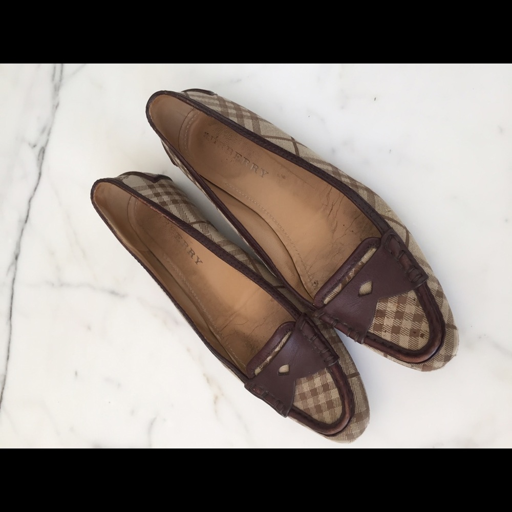Burberry loafers / flats