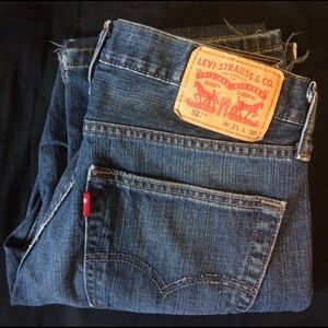 Levi 527 slim boot cut. W-31 L-30