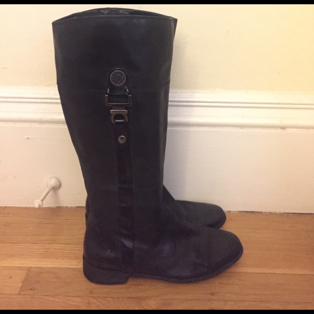 Anne Klein black leather boot size 6.5
