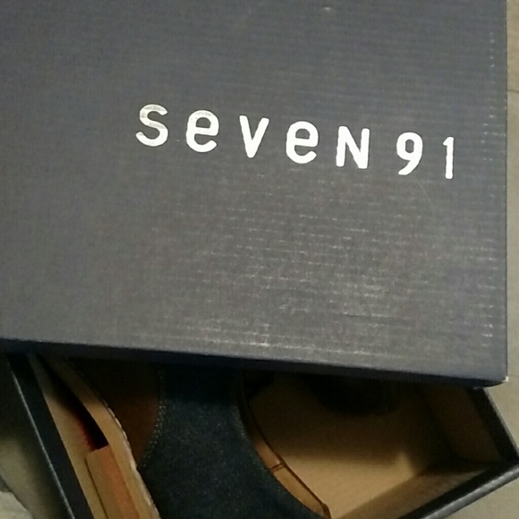 Seven 91 Shoes - Picture 2 of 3
