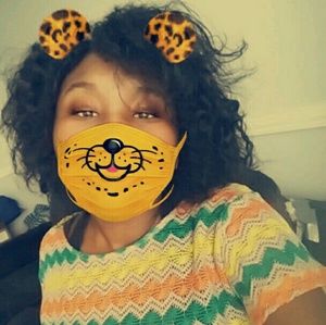 Meet your Posher, Tia