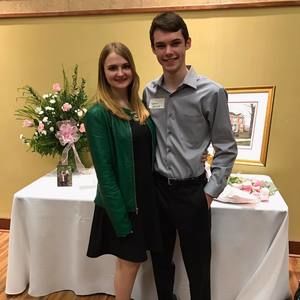 Meet your Posher, Elizabeth