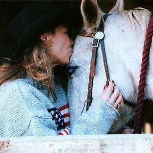 Meet your Posher, Debby-jane