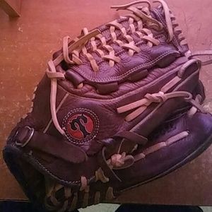 Trevino baseball glove