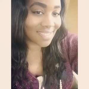 Meet your Posher, Rena