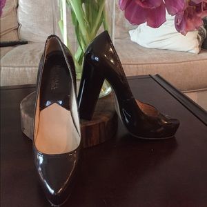 Brown patent leather Michael Kors pumps