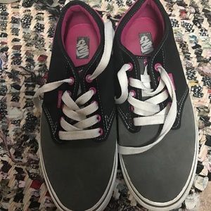 Women's Vans Size 9