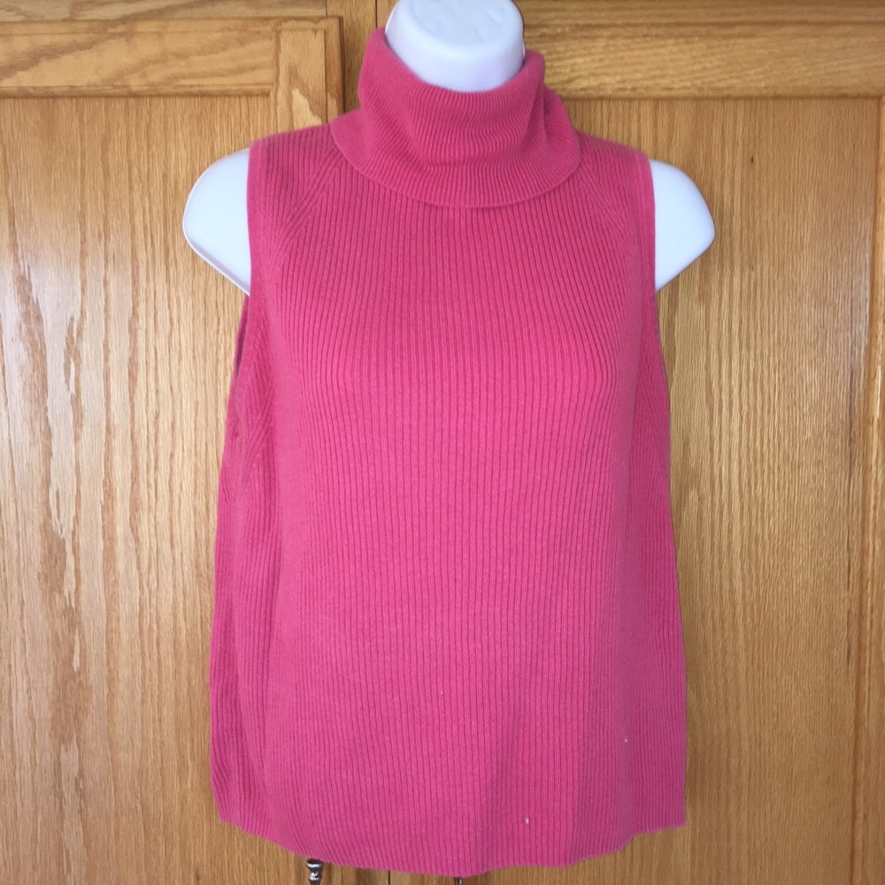 Sleeveless Pink Turtle Neck