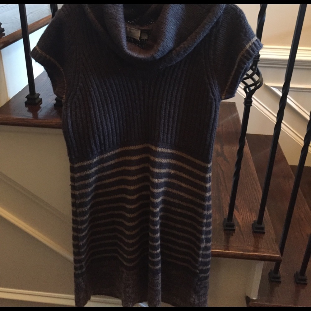 Short sleeved sweater dress