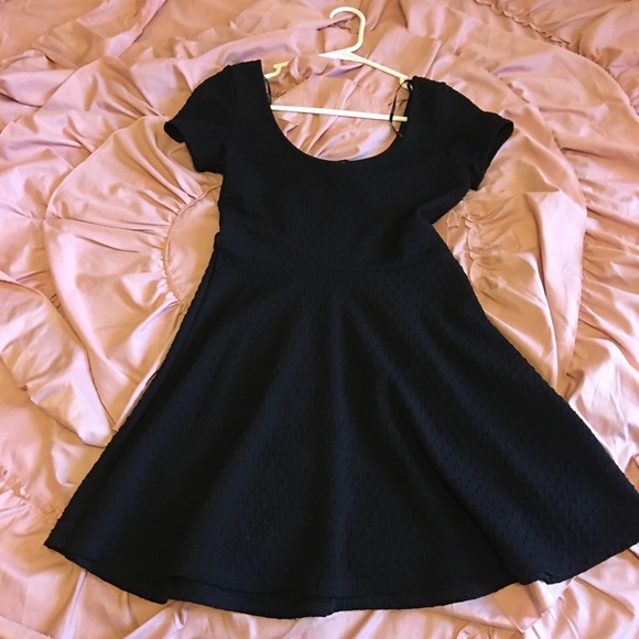 Little black forever 21 dress! ❤ - Picture 2 of 5