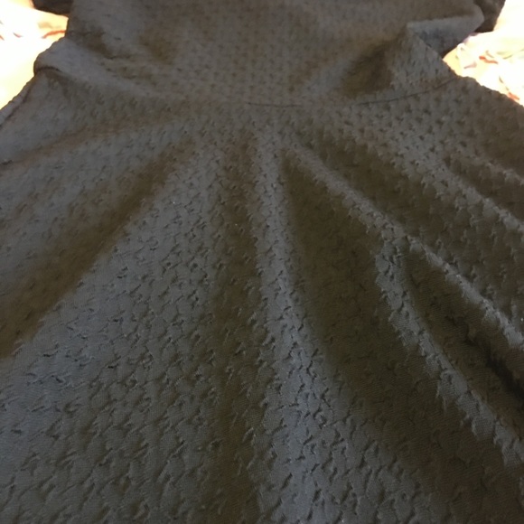 Little black forever 21 dress! ❤ - Picture 3 of 5