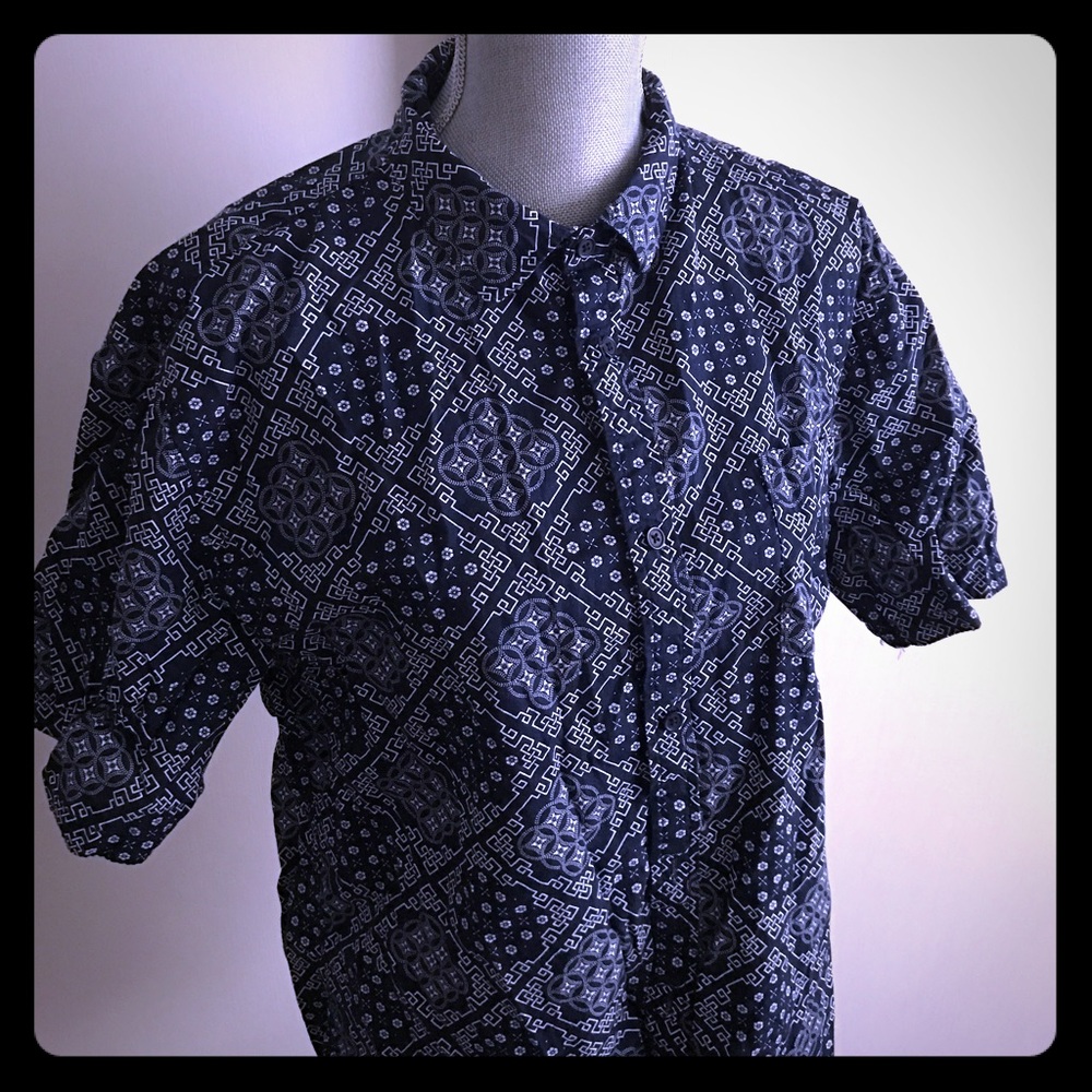 Men's patterned button down
