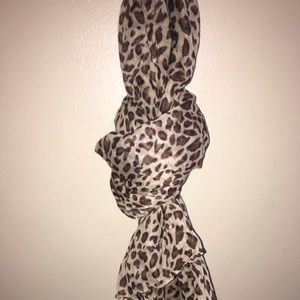 cheetah print scarf (not infinity)