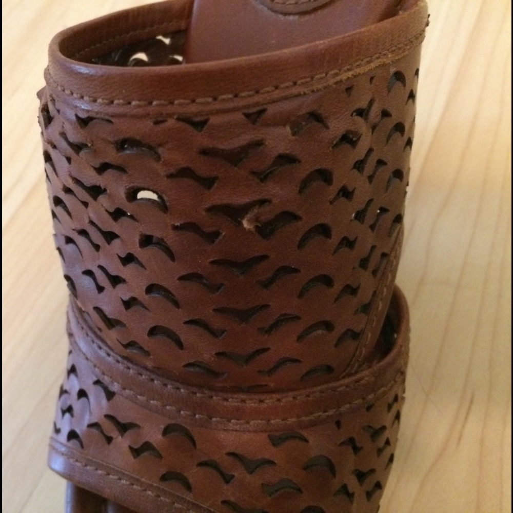 Frye Platform Slide - Picture 4 of 8