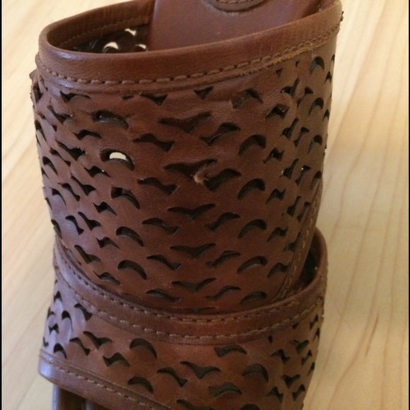 Frye Platform Slide - Picture 4 of 8