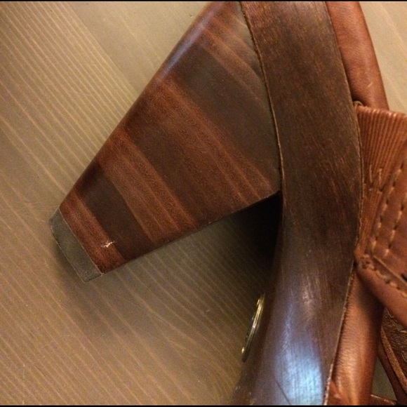 Frye Platform Slide - Picture 5 of 8