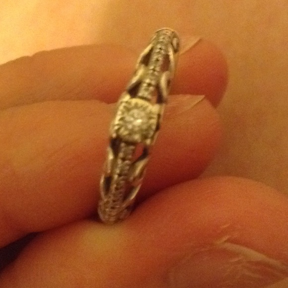 Promise ring - Picture 4 of 7