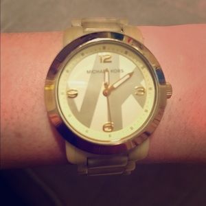 Michael Kors watch - in bone