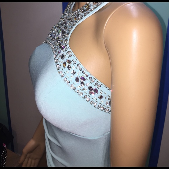 Beautiful Prom Dress - Picture 4 of 4