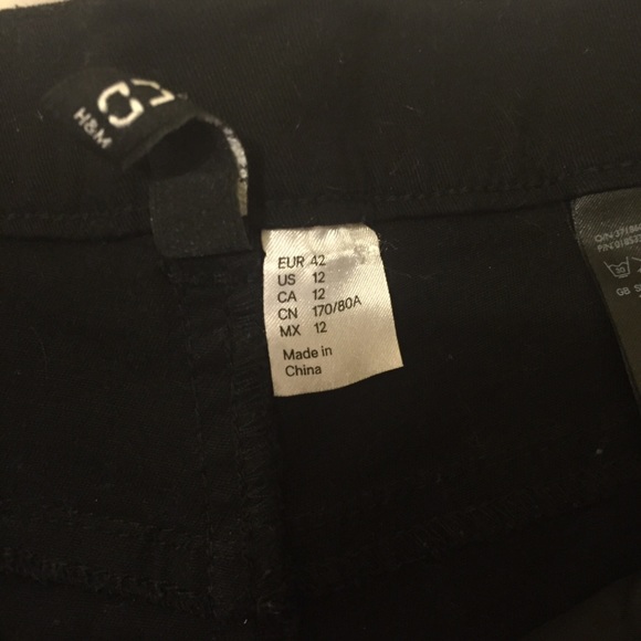 Vegan Leather Paneled Denim Shorts By H&M - Picture 2 of 3